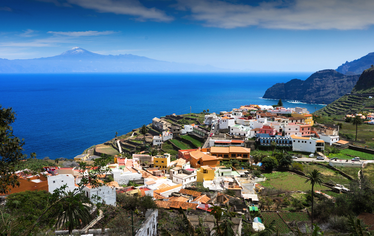 Blick von La Gomera auf Teneriffa mit dem Vulkan Teide