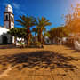 Zentraler alter Platz mit der Kirche San Gines in Arrecife auf der Insel Lanzarote