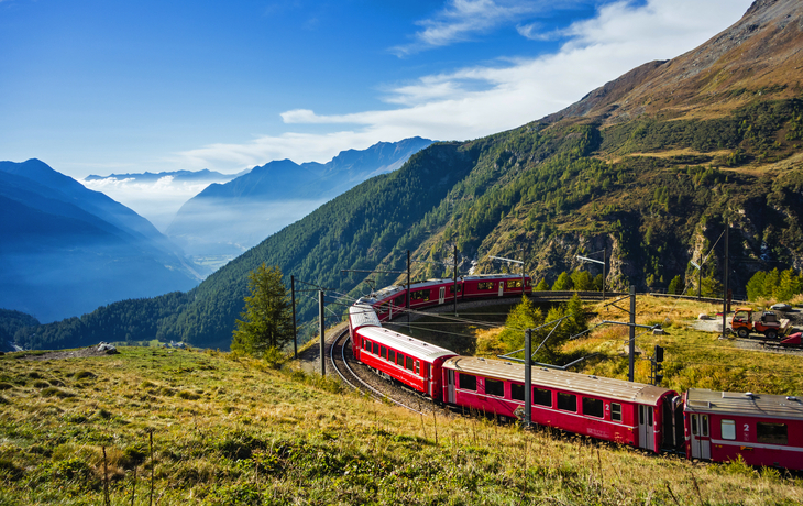 mit der Bahn von der Alp Grüm durch das Puschlav nach Tirano