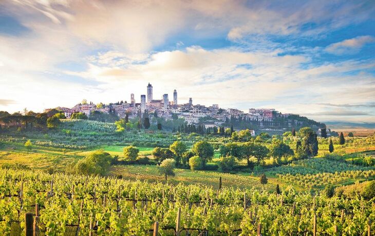 Blick auf San Gimignano in der Toskana