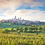 Blick auf San Gimignano in der Toskana