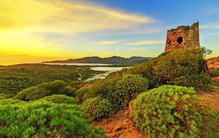 Torre di Porto Giunco in Villasimius