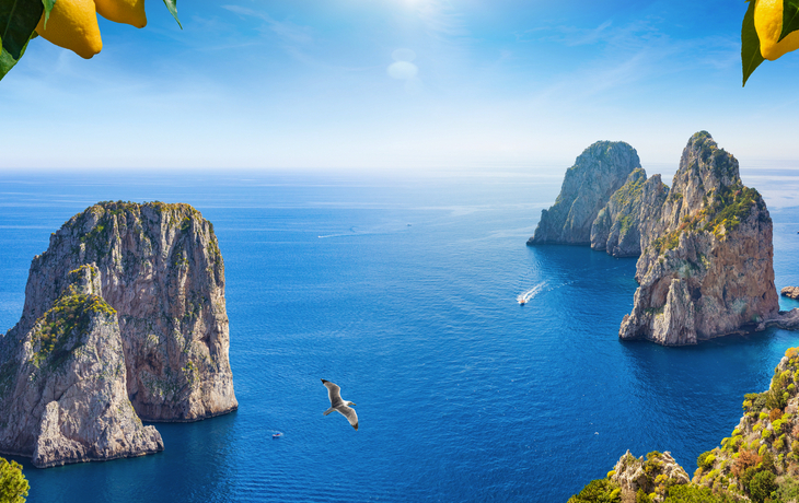 Faraglioni-Felsen in der Nähe der Insel Capri