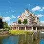 Blick über den Fluss Avon Richtung Pulteney Brücke