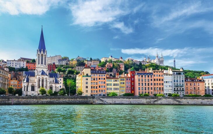 Lyon Stadtbild von Saone-Fluss mit bunten Häusern