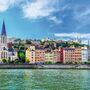 Lyon Stadtbild von Saone-Fluss mit bunten Häusern