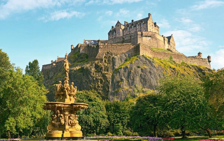 Edinburgh Castle auf dem Castle Rock, Schottland