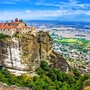 Blick auf ein Kloster bei Meteora