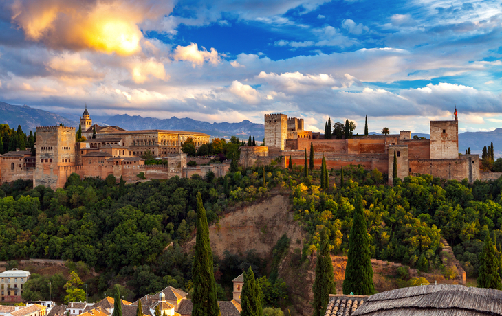 Festungs- und Palastkomplex Alhambra in Granada, Spanien