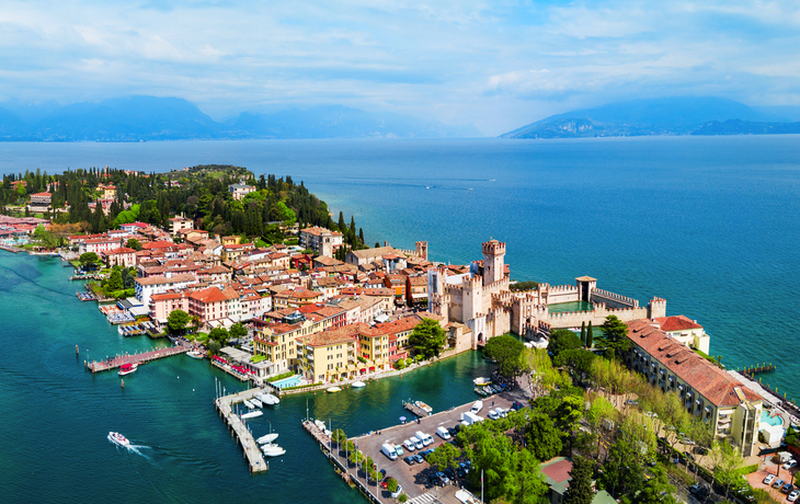 Blick über Sirmione am Gardasee