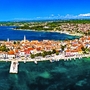 Luftaufnahme der alten Stadt von Porec in Kroatien