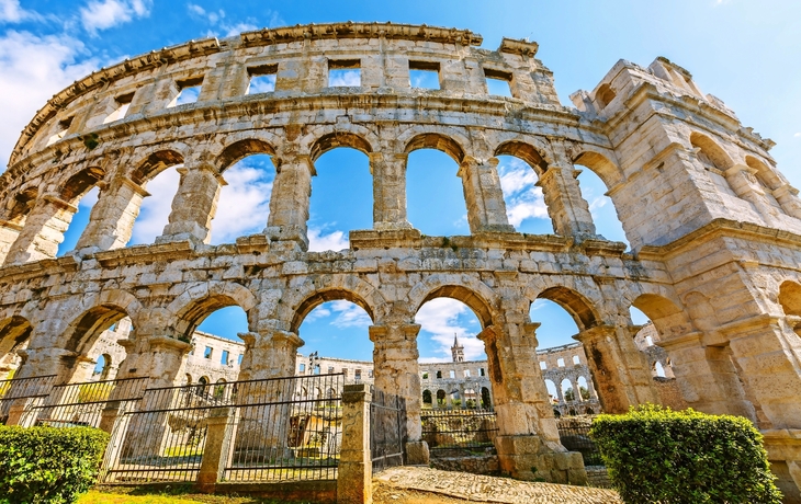 Amphitheater (Arena) in Pula