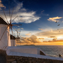 Windmühlen von Mykonos bei Sonnenuntergang