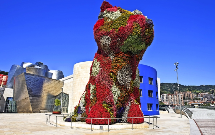 Puppy von Jeff Koons vor dem Guggenheim Museum in Bilbao